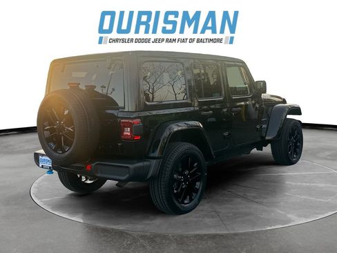 Used 2023 Jeep Wrangler Unlimited Sahara w/ Cold Weather Group image 6