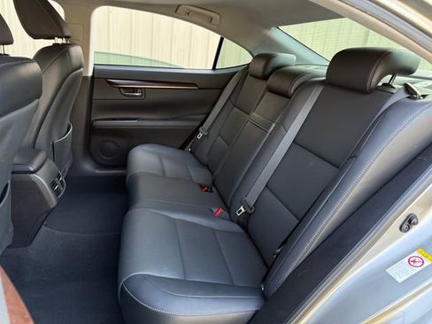 Used 2017 Lexus ES 350 w/ Premium Package image 20