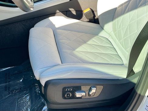 Used 2024 BMW X5 xDrive40i w/ M Sport Package image 14