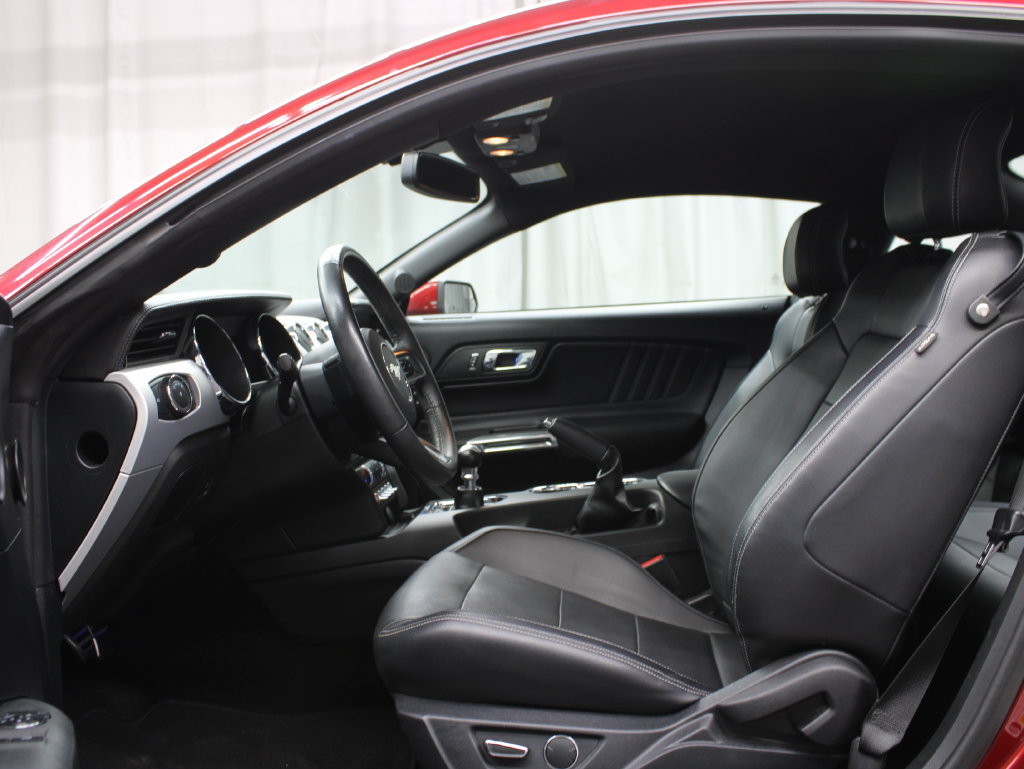 Used 2015 Ford Mustang Premium RWD image 13