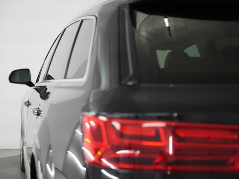 Used 2018 Audi Q7 3.0T Prestige AWD/4WD image 68