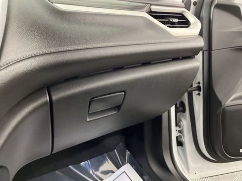 Used 2023 GMC Acadia SLT w/ Elevation Edition image 37