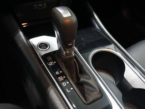 Used 2024 Nissan Altima 2.5 SV image 23