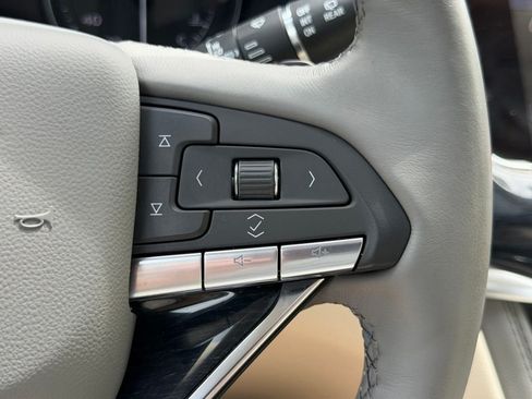 Used 2024 Cadillac XT6 Premium Luxury w/ Technology Package AWD/4WD image 42