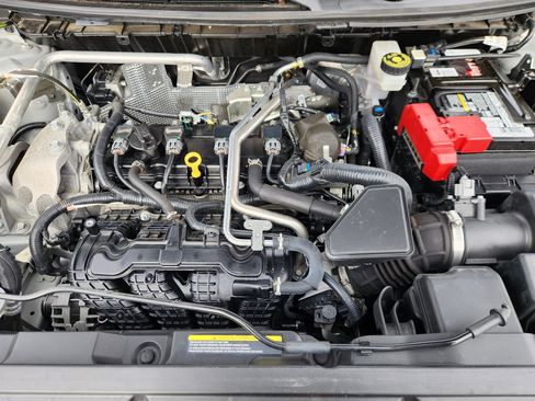 Certified 2021 Nissan Rogue SV image 17