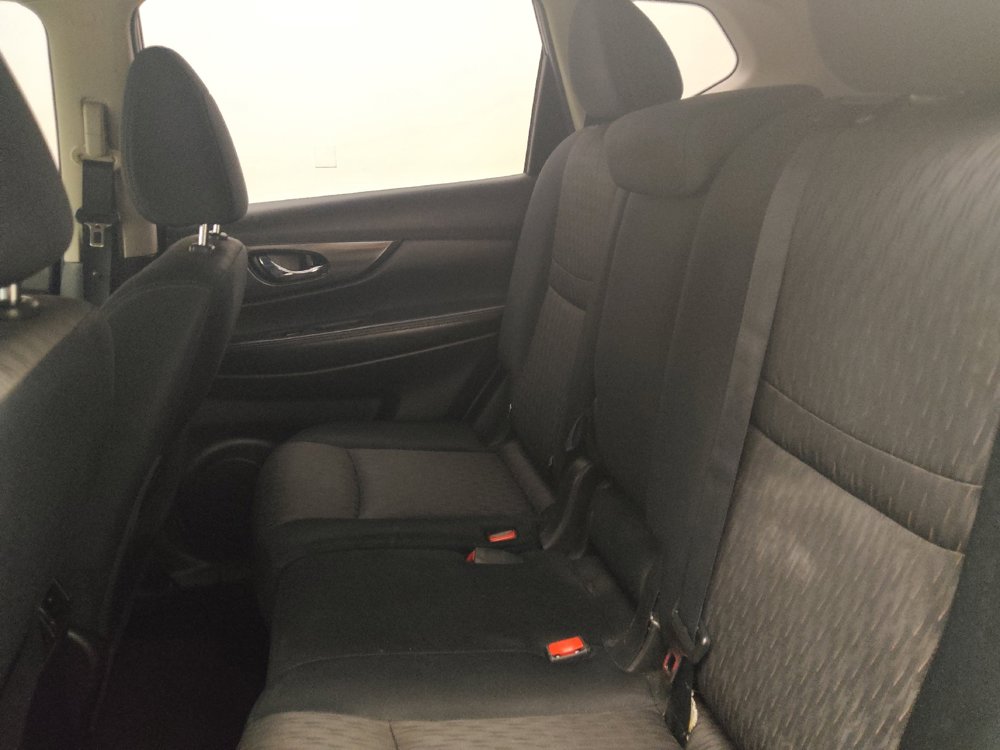 Used 2017 Nissan Rogue S AWD/4WD image 18