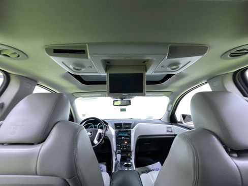 Used 2011 Chevrolet Traverse LTZ image 29