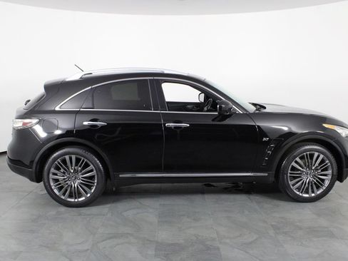 Used 2017 INFINITI QX70 AWD w/ Limited Package image 11