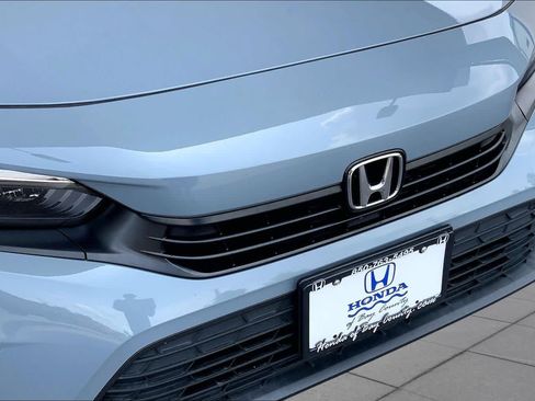 Used 2023 Honda Civic Sport image 32