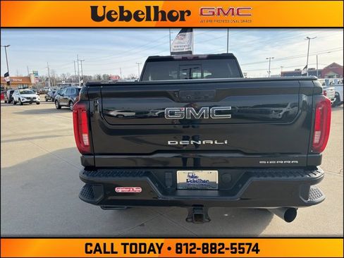 Used 2021 GMC Sierra 2500 Denali w/ Denali Black Diamond Edition image 7