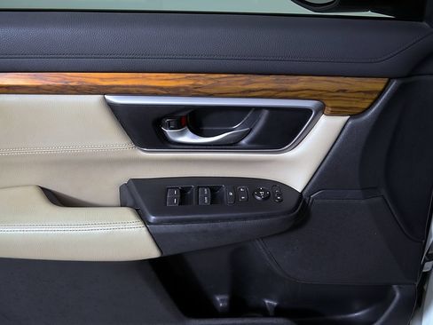 Used 2018 Honda CR-V EX image 15