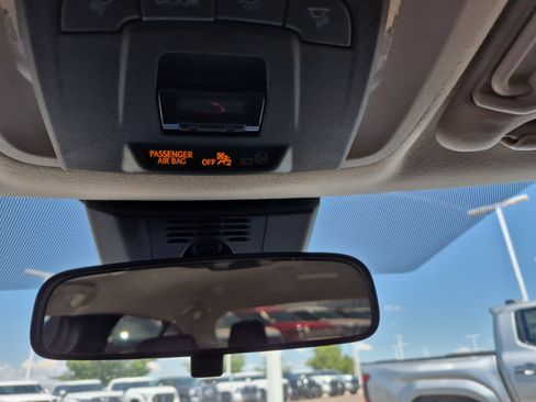 Used 2023 Toyota Corolla LE w/ Carpet Mat Package (TMS) FWD image 34