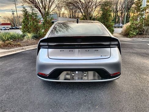 New 2025 Toyota Prius Plug-In Hybrid image 7