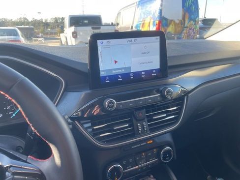 Used 2022 Ford Escape SEL w/ SEL Stealth AWD Package image 9