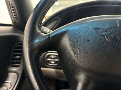 Used 1998 Chevrolet Corvette Coupe image 8