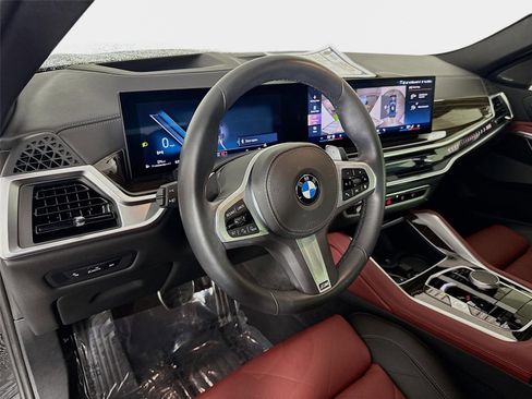 Used 2025 BMW X6 xDrive40i w/ Climate Comfort Package AWD/4WD image 10