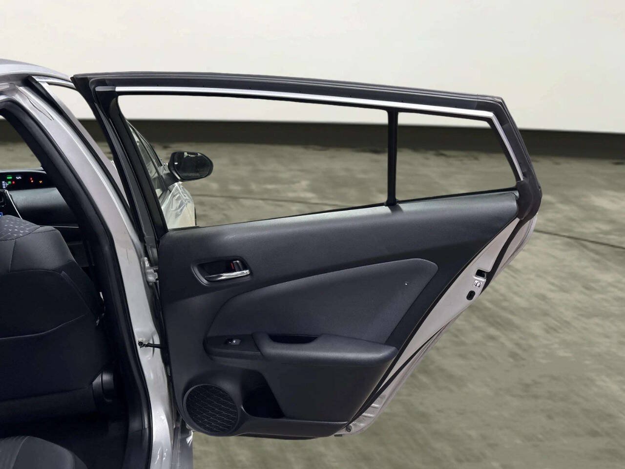 Used 2016 Toyota Prius Two FWD image 17