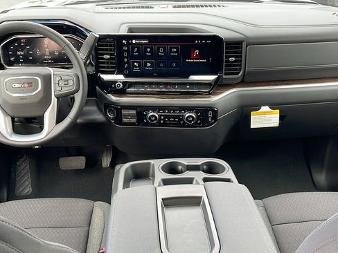 New 2026 GMC Sierra 1500 Elevation image 15