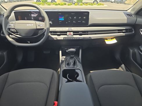 New 2026 Kia K4 FWD image 12