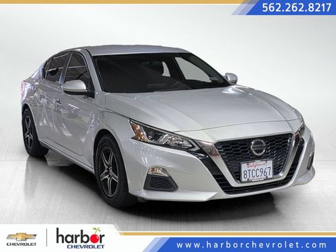 Used 2019 Nissan Altima 2.5 S FWD image 1