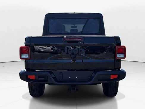 Used 2022 Jeep Gladiator Sport AWD/4WD image 7