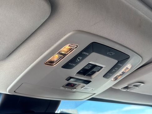 Used 2023 Toyota Sienna XLE image 28