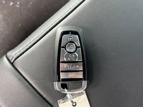Used 2025 Ford F350 Platinum AWD/4WD image 37