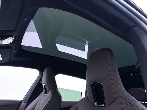 Used 2023 BMW iX xDrive50 w/ Sport Package image 6