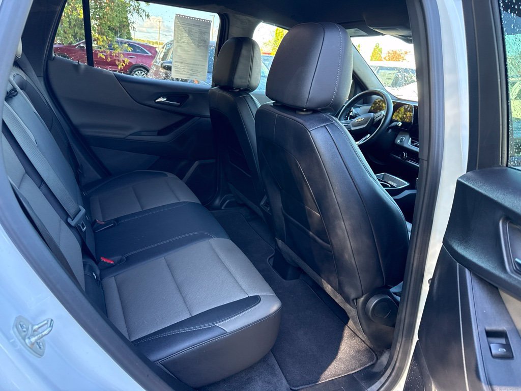 Used 2025 Chevrolet Equinox LT w/ Convenience Package II AWD/4WD image 11