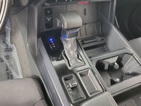 Used 2022 Toyota Tundra SR AWD/4WD image 30