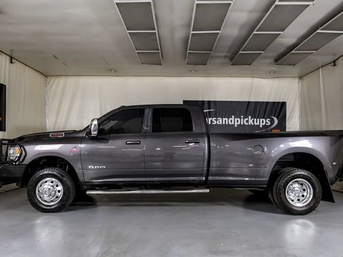 Used 2024 RAM 3500 Laramie AWD/4WD image 11