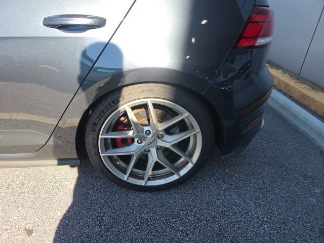 Used 2019 Volkswagen Golf 4-Door FWD image 6