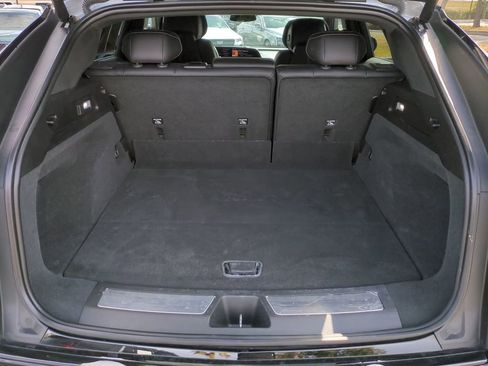 Used 2024 Cadillac Lyriq Sport image 11