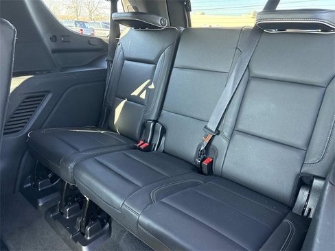Used 2021 GMC Yukon SLT w/ SLT Premium Package image 19