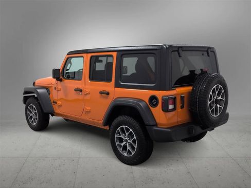 Used 2025 Jeep Wrangler Sport S image 6