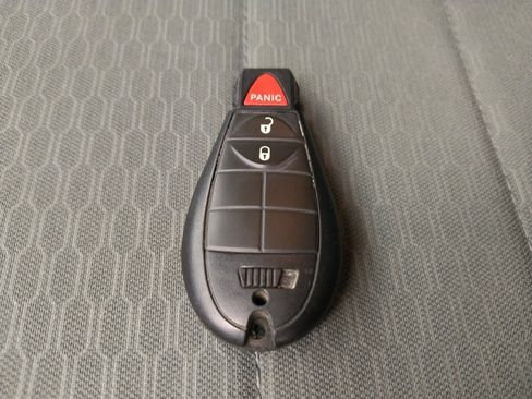 Used 2019 RAM 1500 Tradesman w/ Chrome Plus Package image 32