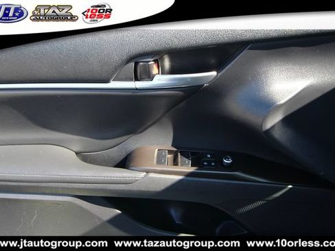 Used 2021 Toyota Camry XSE FWD image 11