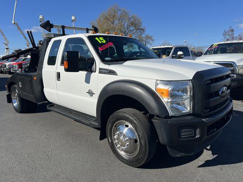 Used 2015 Ford F550 2WD SuperCab Super Duty w/ Power Equipment Group image 2