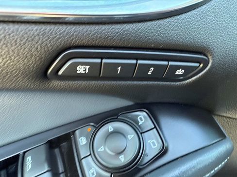 Certified 2018 Buick Enclave Premium image 18