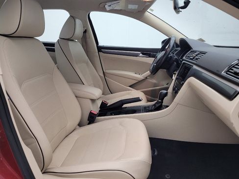 Used 2018 Volkswagen Passat 2.0T R-Line FWD image 21