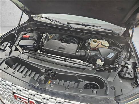 Used 2021 GMC Yukon Denali w/ Denali Ultimate Package AWD/4WD image 28