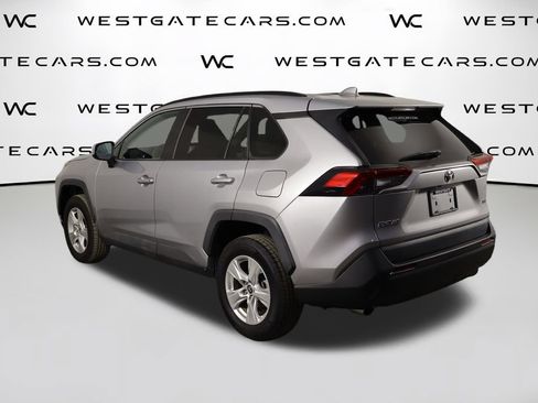Used 2021 Toyota RAV4 XLE w/ Convenience Package FWD image 46