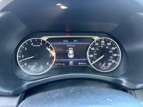 Used 2025 Nissan Sentra SV FWD image 14