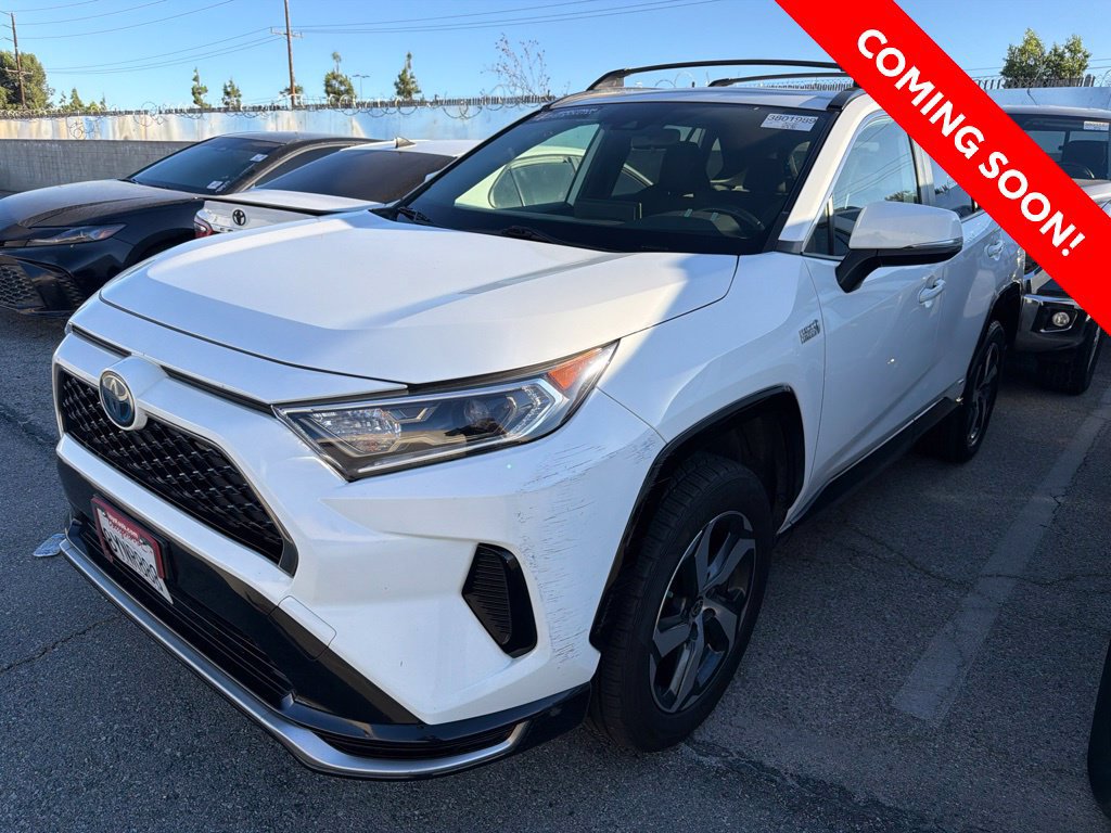 Used 2021 Toyota RAV4 SE w/ Weather & Moonroof Package AWD/4WD image 2