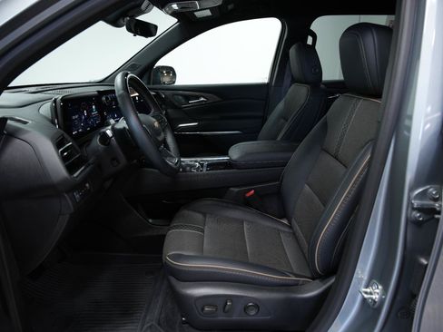 Used 2026 Chevrolet Traverse High Country w/ LPO, Floor Liner Package AWD/4WD image 35
