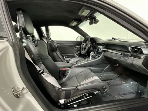 Used 2018 Porsche 911 GT3 image 15
