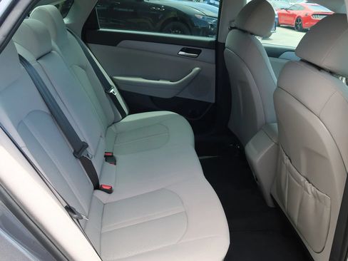 Used 2019 Hyundai Sonata SE FWD image 23