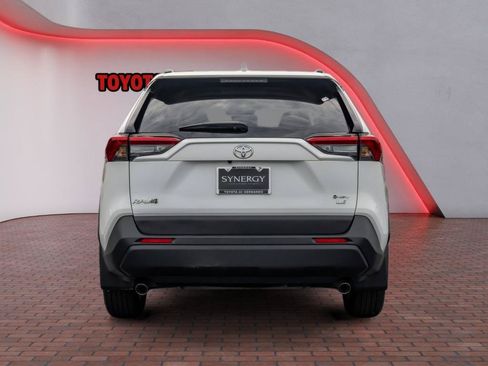 Used 2025 Toyota RAV4 LE AWD/4WD image 7