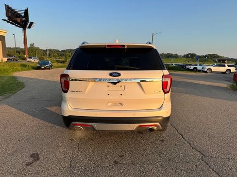 Used 2017 Ford Explorer Limited w/ Equipment Group 301A AWD/4WD image 16