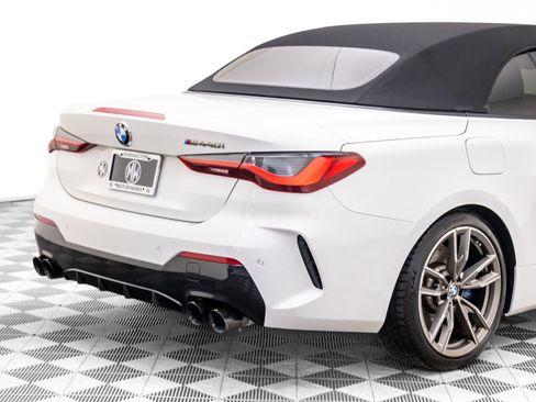 Used 2021 BMW M440i Convertible w/ Premium Package image 30